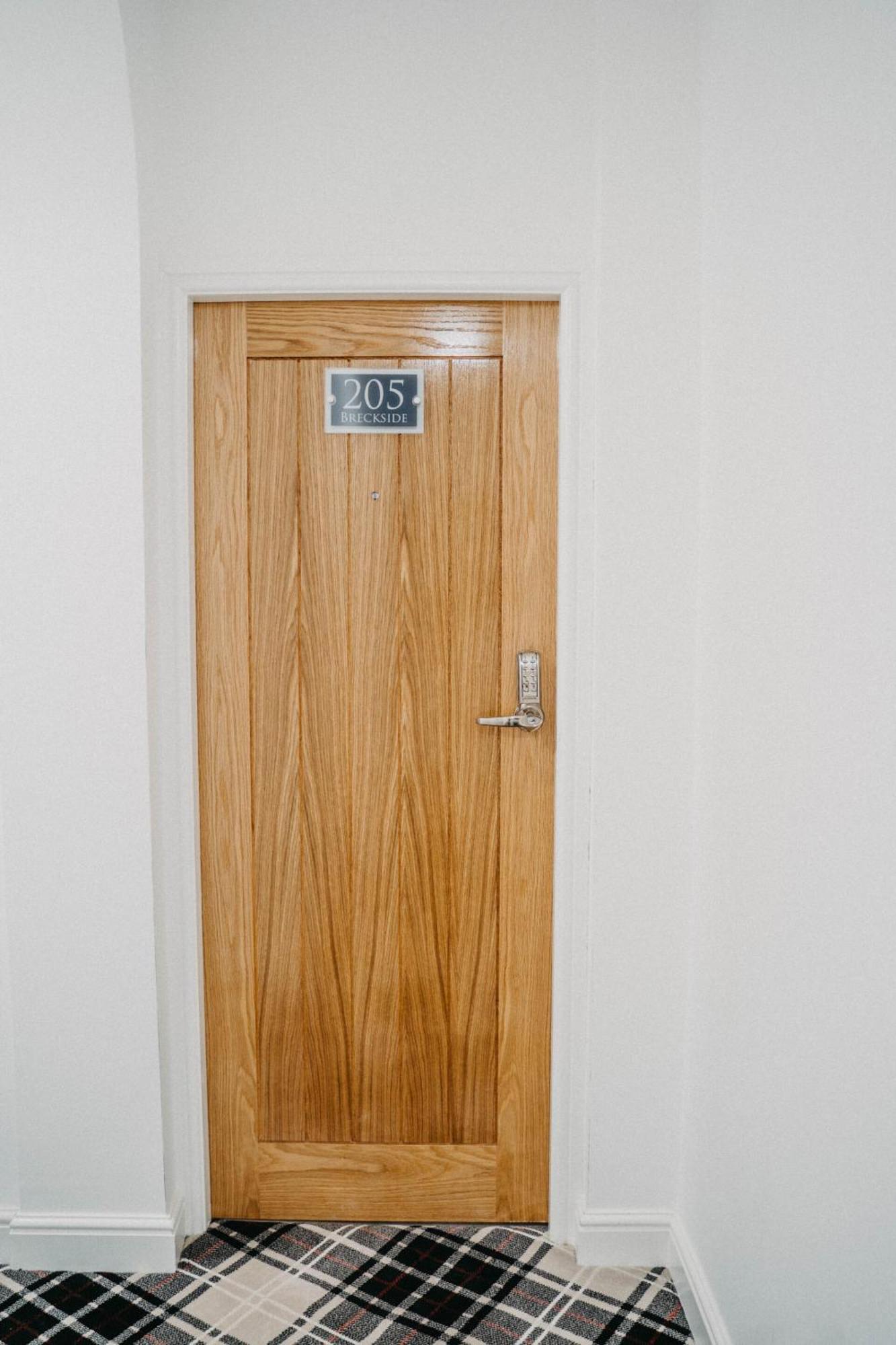 Hotel Flat Iron Anfield Liverpool Esterno foto