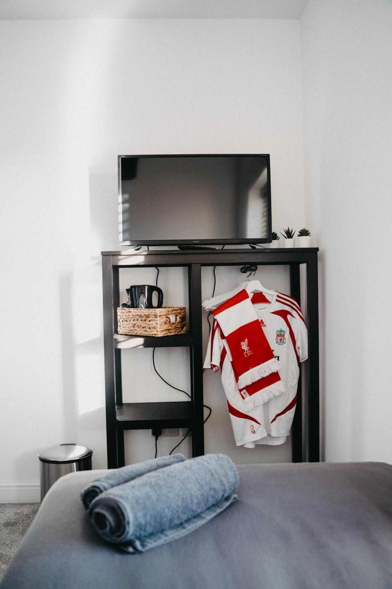 Hotel Flat Iron Anfield Liverpool Esterno foto